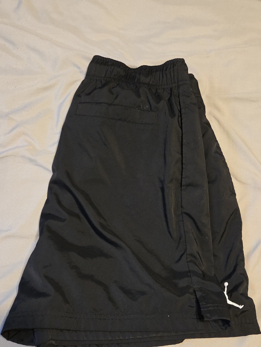 Jordan Essentials Poolside - Picture 2 of 3